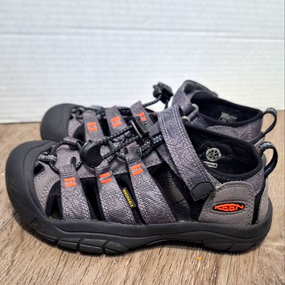 KEEN H2 Kids Newport Closed Toe Sandals Youth Big Kids Size 2